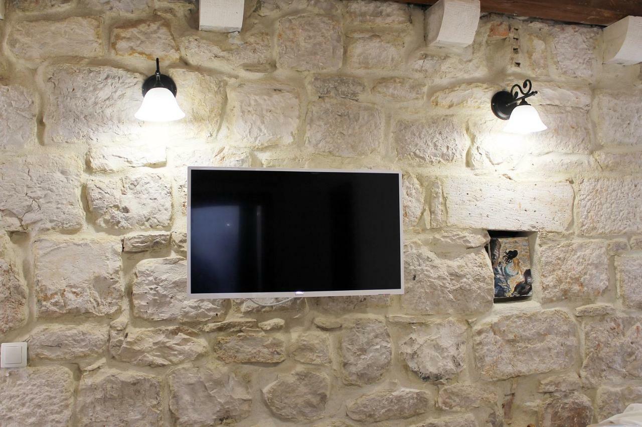 D&n Apartment Vis