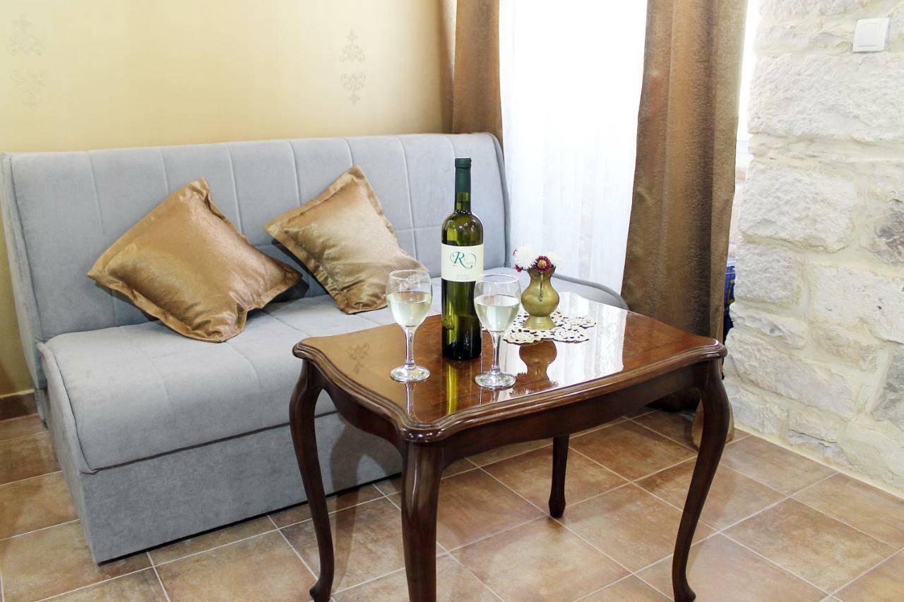 D&n Apartment Vis